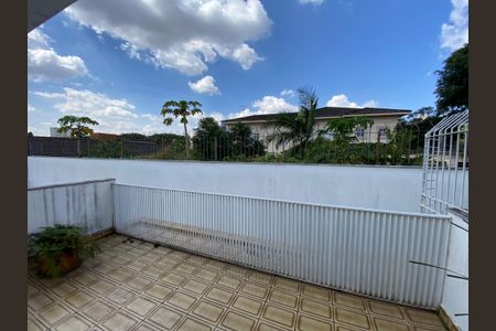 Casa à venda com 320m², 4 quartos e 2 vagasQuarto 1 - sacada