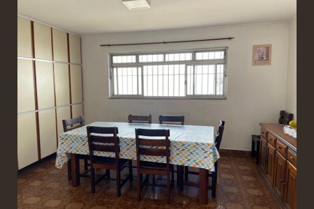 Casa à venda com 320m², 4 quartos e 2 vagasCozinha