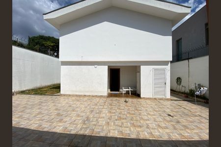 Casa à venda com 320m², 4 quartos e 2 vagasQuintal