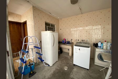Casa à venda com 320m², 4 quartos e 2 vagasÁrea de Serviço