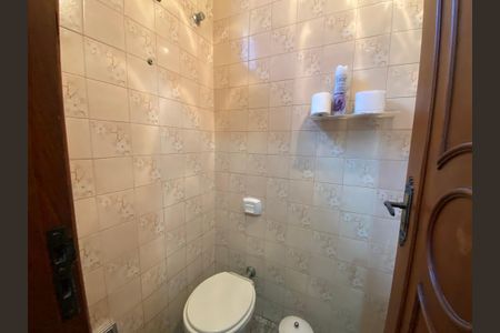 Casa à venda com 320m², 4 quartos e 2 vagasLavabo