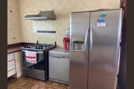 Casa à venda com 320m², 4 quartos e 2 vagasCozinha