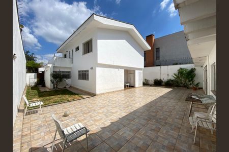 Casa à venda com 320m², 4 quartos e 2 vagasQuintal