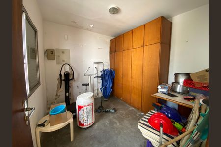 Casa à venda com 320m², 4 quartos e 2 vagasEdicula
