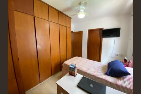 Casa à venda com 320m², 4 quartos e 2 vagasQuarto 2
