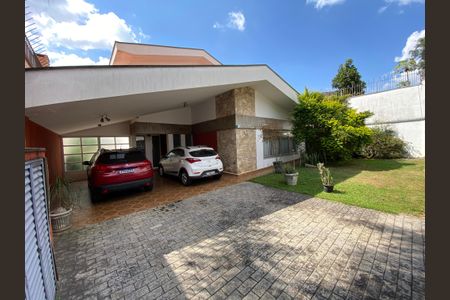 Casa à venda com 320m², 4 quartos e 2 vagasGaragem