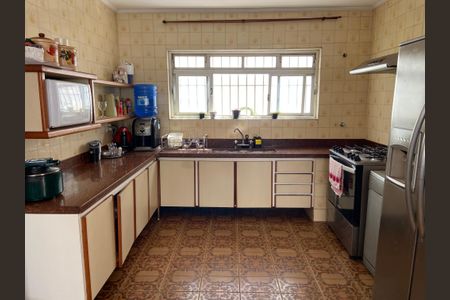 Casa à venda com 320m², 4 quartos e 2 vagasCozinha