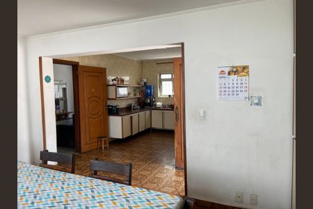 Casa à venda com 320m², 4 quartos e 2 vagasCozinha