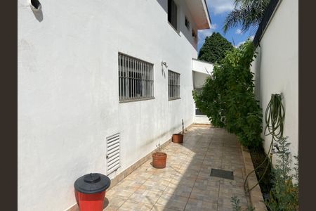 Casa à venda com 320m², 4 quartos e 2 vagasQuintal