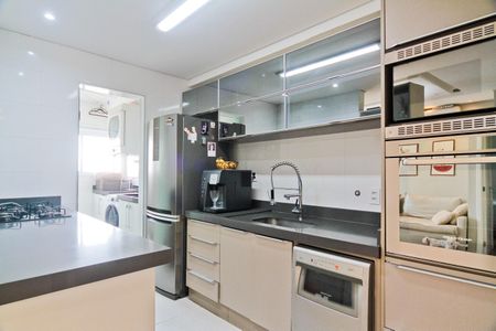 Apartamento para alugar com 82m², 2 quartos e 2 vagasCozinha