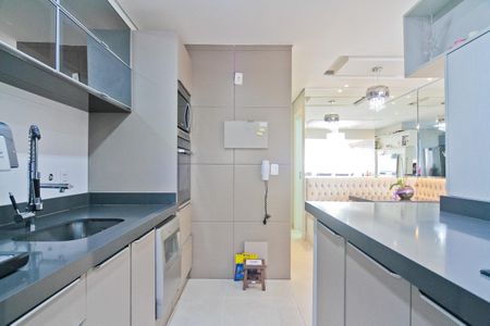Apartamento para alugar com 82m², 2 quartos e 2 vagasCozinha