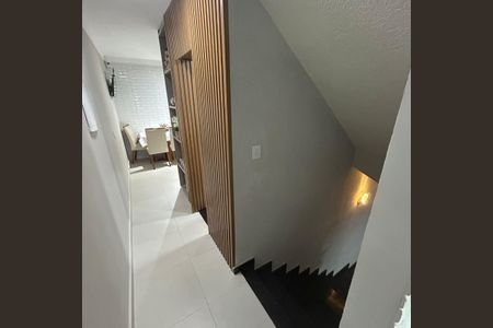 Casa à venda com 97m², 2 quartos e 2 vagas