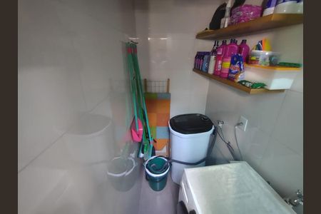 Casa à venda com 97m², 2 quartos e 2 vagas