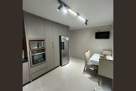 Casa à venda com 97m², 2 quartos e 2 vagas