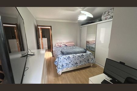 Casa à venda com 97m², 2 quartos e 2 vagas