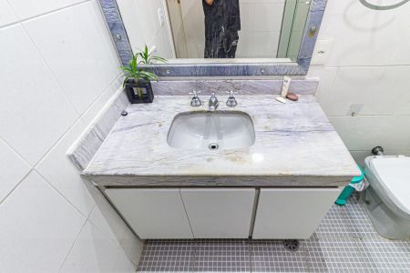 Casa à venda com 300m², 6 quartos e 4 vagasBanheiro