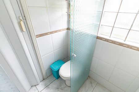 Casa à venda com 300m², 6 quartos e 4 vagasBanheiro da Suíte 2