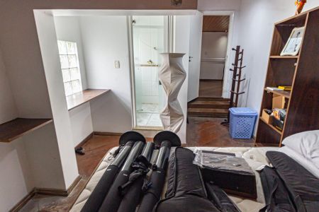 Casa à venda com 300m², 6 quartos e 4 vagasSuíte 2