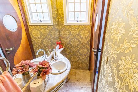 Casa à venda com 300m², 6 quartos e 4 vagasLavabo