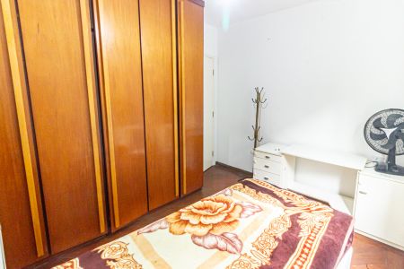 Casa à venda com 300m², 6 quartos e 4 vagasQuarto 2