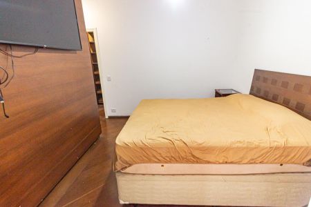 Casa à venda com 300m², 6 quartos e 4 vagasSuíte 1