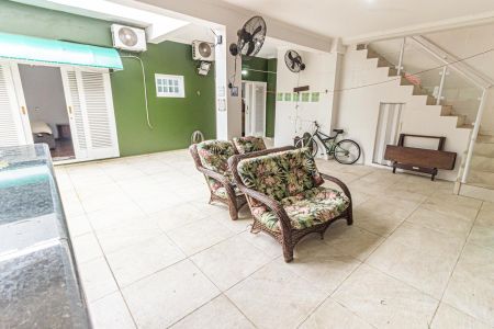 Casa à venda com 300m², 6 quartos e 4 vagasQuintal e Churrasqueira