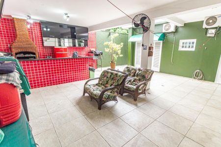 Casa à venda com 300m², 6 quartos e 4 vagasQuintal e Churrasqueira