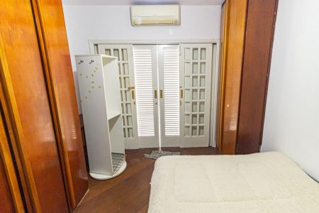 Casa à venda com 300m², 6 quartos e 4 vagasQuarto 1