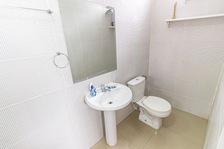 Casa à venda com 300m², 6 quartos e 4 vagasBanheiro da Suíte 4