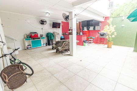 Casa à venda com 300m², 6 quartos e 4 vagasQuintal e Churrasqueira