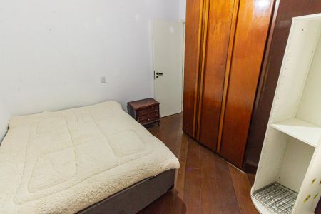 Casa à venda com 300m², 6 quartos e 4 vagasQuarto 1