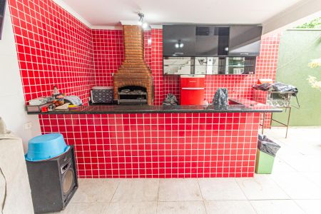 Casa à venda com 300m², 6 quartos e 4 vagasQuintal e Churrasqueira