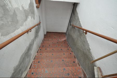 Casa à venda com 204m², 4 quartos e sem vagaEscada de acesso à área de serviço
