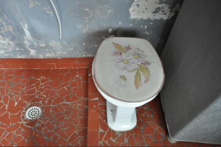 Casa à venda com 204m², 4 quartos e sem vagaBanheiro de serviço