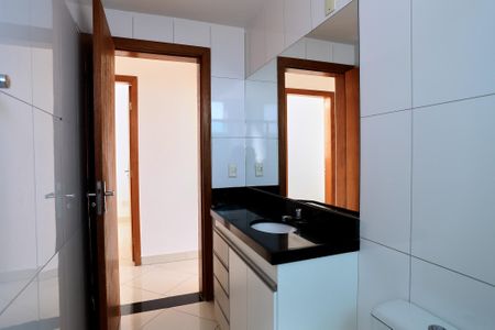 Apartamento à venda com 80m², 3 quartos e 2 vagasBanheiro