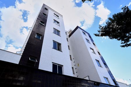 Apartamento à venda com 80m², 3 quartos e 2 vagasFachada
