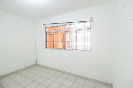 Sala de apartamento para alugar com 3 quartos, 120m² em Vila Janete, Carapicuíba
