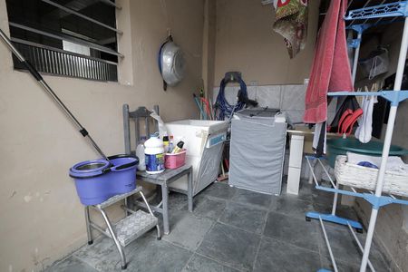 Casa à venda com 250m², 3 quartos e 2 vagasÁrea de Serviço