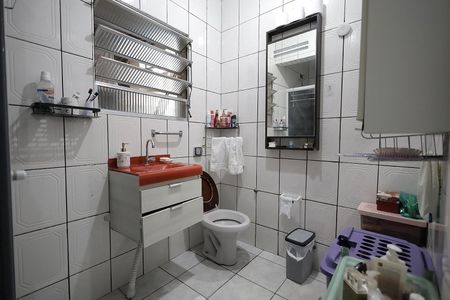 Casa à venda com 250m², 3 quartos e 2 vagasBanheiro