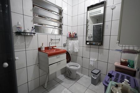 Casa à venda com 250m², 3 quartos e 2 vagasBanheiro