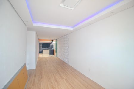 Casa à venda com 102m², 3 quartos e 2 vagasSala