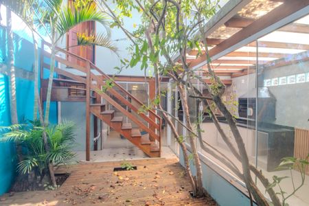 Casa à venda com 102m², 3 quartos e 2 vagasVista