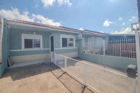 Casa à venda com 102m², 3 quartos e 2 vagasFachada/Garagem