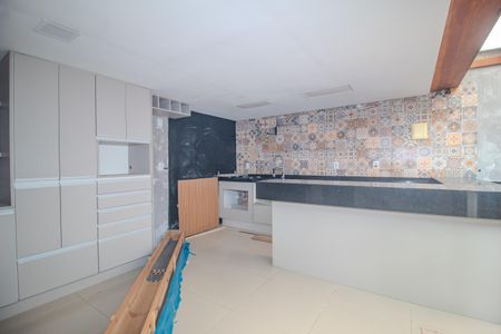 Casa à venda com 102m², 3 quartos e 2 vagasCozinha/Quintal/Churrasqueira