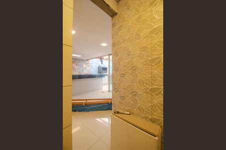 Casa à venda com 102m², 3 quartos e 2 vagasBanheiro