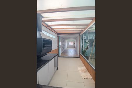 Casa à venda com 102m², 3 quartos e 2 vagasCozinha/Quintal/Churrasqueira