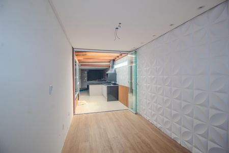 Casa à venda com 102m², 3 quartos e 2 vagasSala