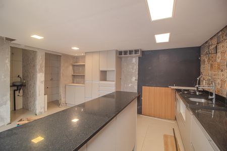 Casa à venda com 102m², 3 quartos e 2 vagasCozinha/Quintal/Churrasqueira