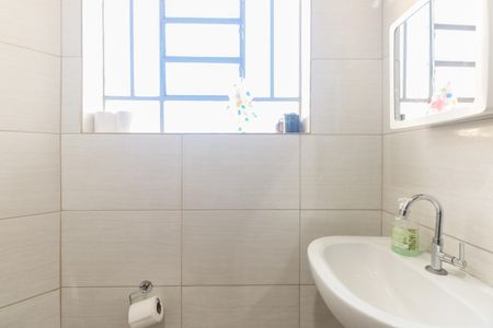 Casa à venda com 125m², 2 quartos e 2 vagasBanheiro 