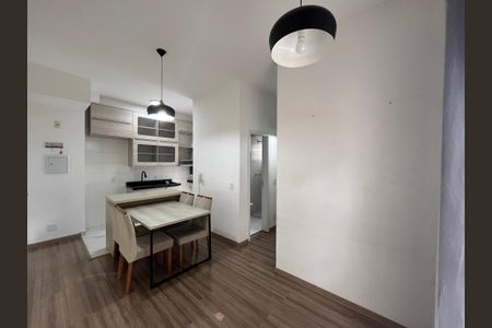 Sala de apartamento para alugar com 2 quartos, 69m² em Parque Fongaro, São Paulo